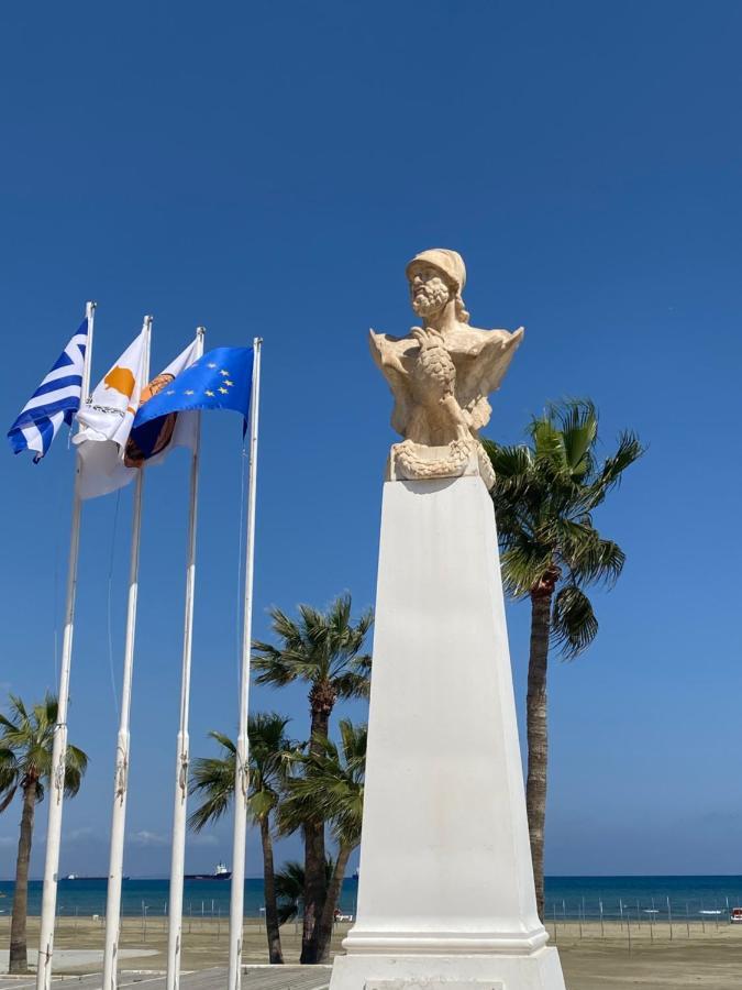 Ithaki Phinikoudes Apartment No. 207 Larnaca Bagian luar foto