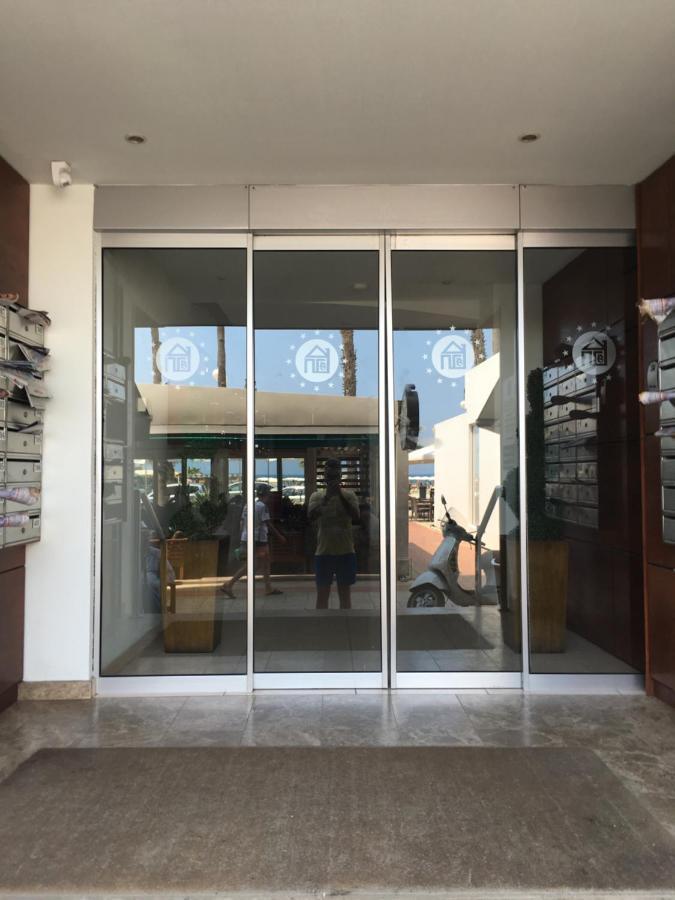Ithaki Phinikoudes Apartment No. 207 Larnaca Bagian luar foto
